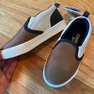 NWT OshKosh B’gosh Toddler slip on and go shoes- size 7
